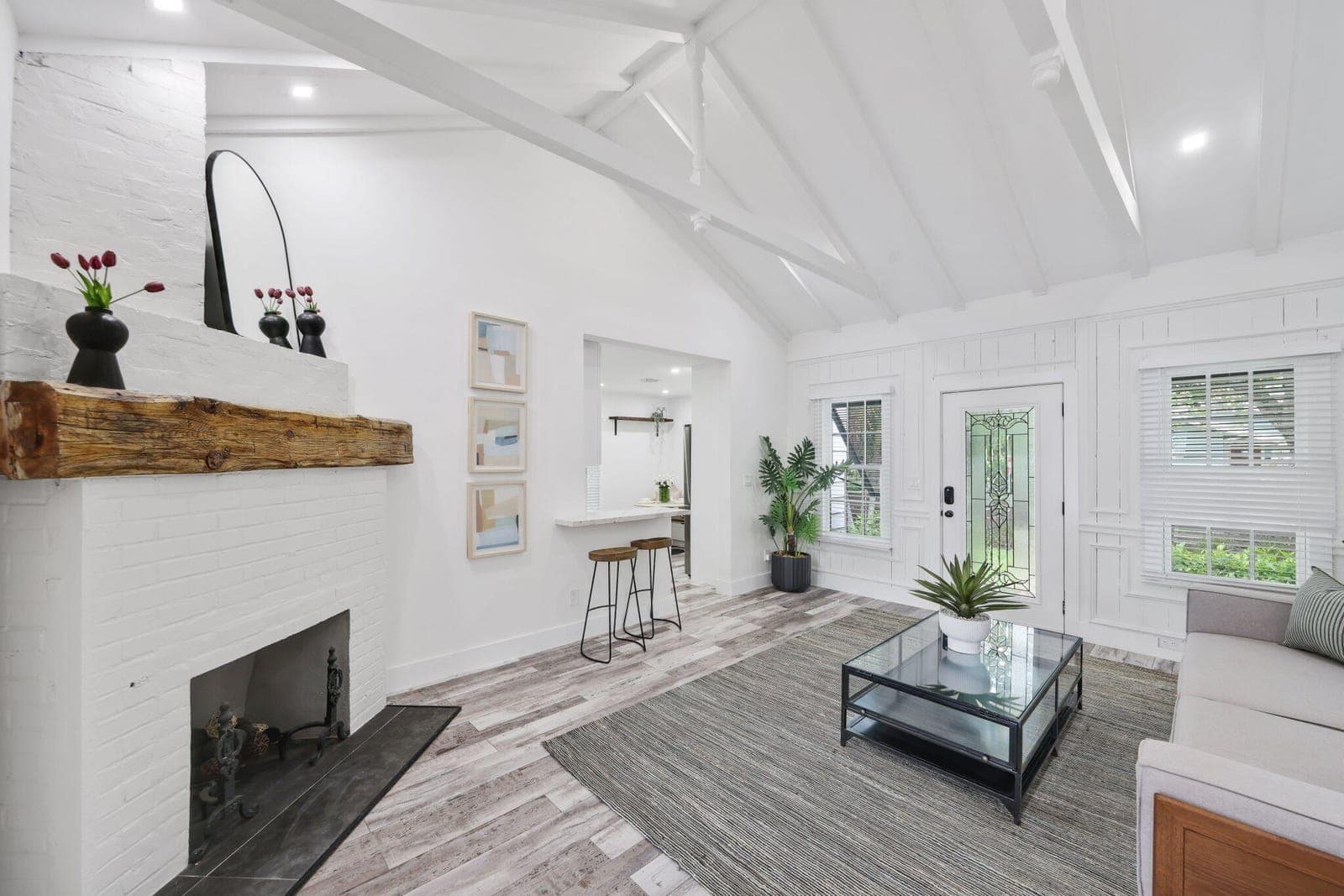 744 Sunset Road — photo 4
